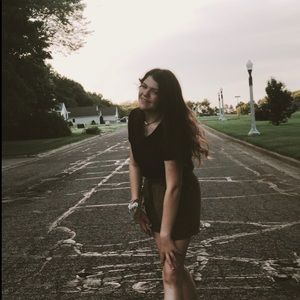 Meet your Posher, Ella